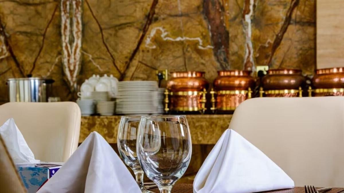 Bristol Hotel Selale Dış mekan fotoğraf